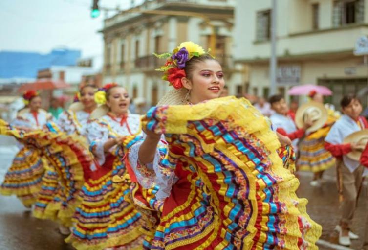 Festival Folclórico Colombiano